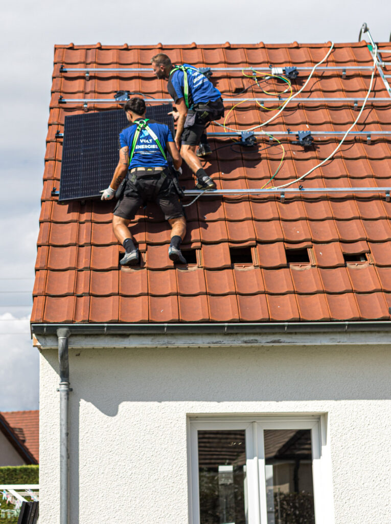 Pose de panneaux solaires sur toiture en Bourgogne Franche Comté - Volt Energies